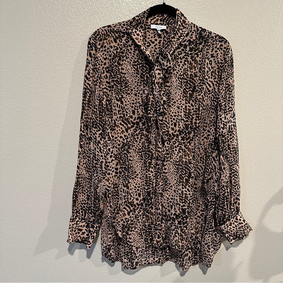 REISS Tora Cheetah Print Tie- Neck Boho Animal Print Blouse - Picture 3 of 8